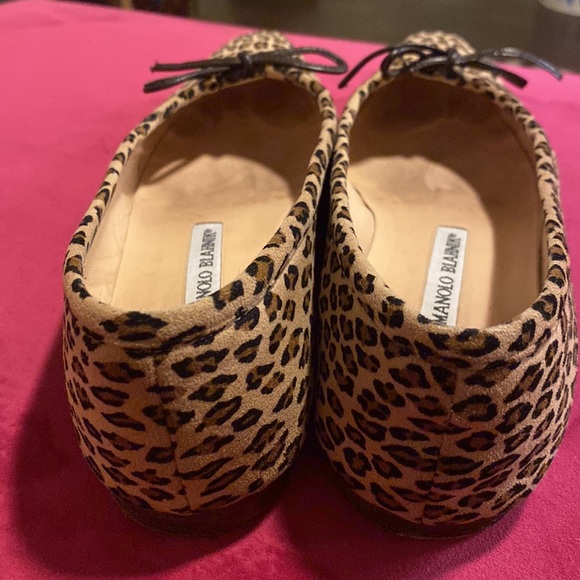 Manolo Blahnik Cheetah Flats. Size 38 - Picture 4 of 8